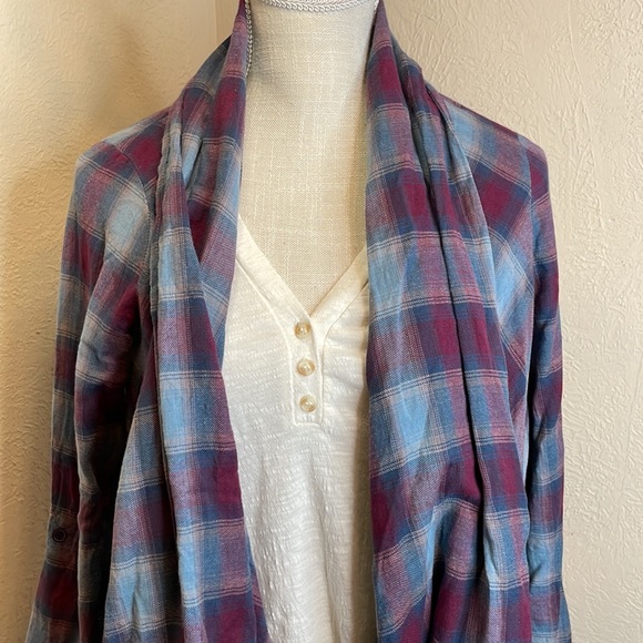 En Créme Plaid Flannel Fringe Cardigan - Picture 2 of 10